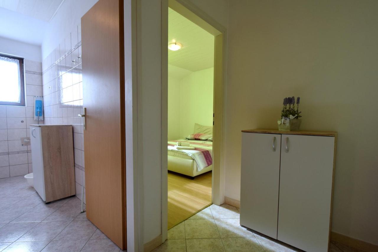 Apartments Marinela Нивице Екстериор снимка